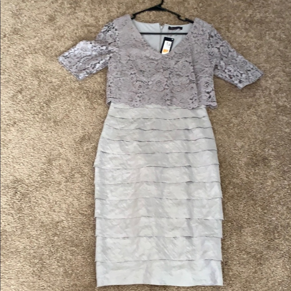 Beautiful BNWT silver grey dress 👗
